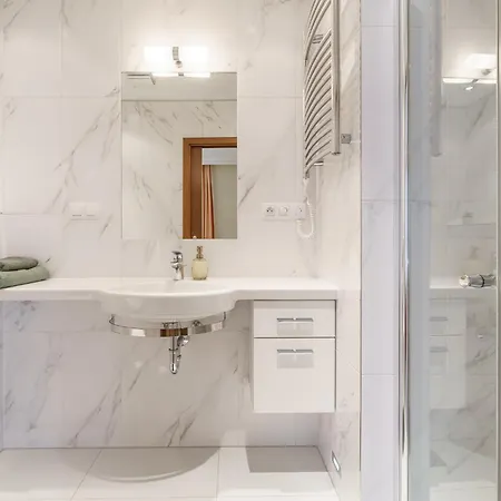 Διαμέρισμα Carlsbad Luxury Κάρλοβι Βάρι